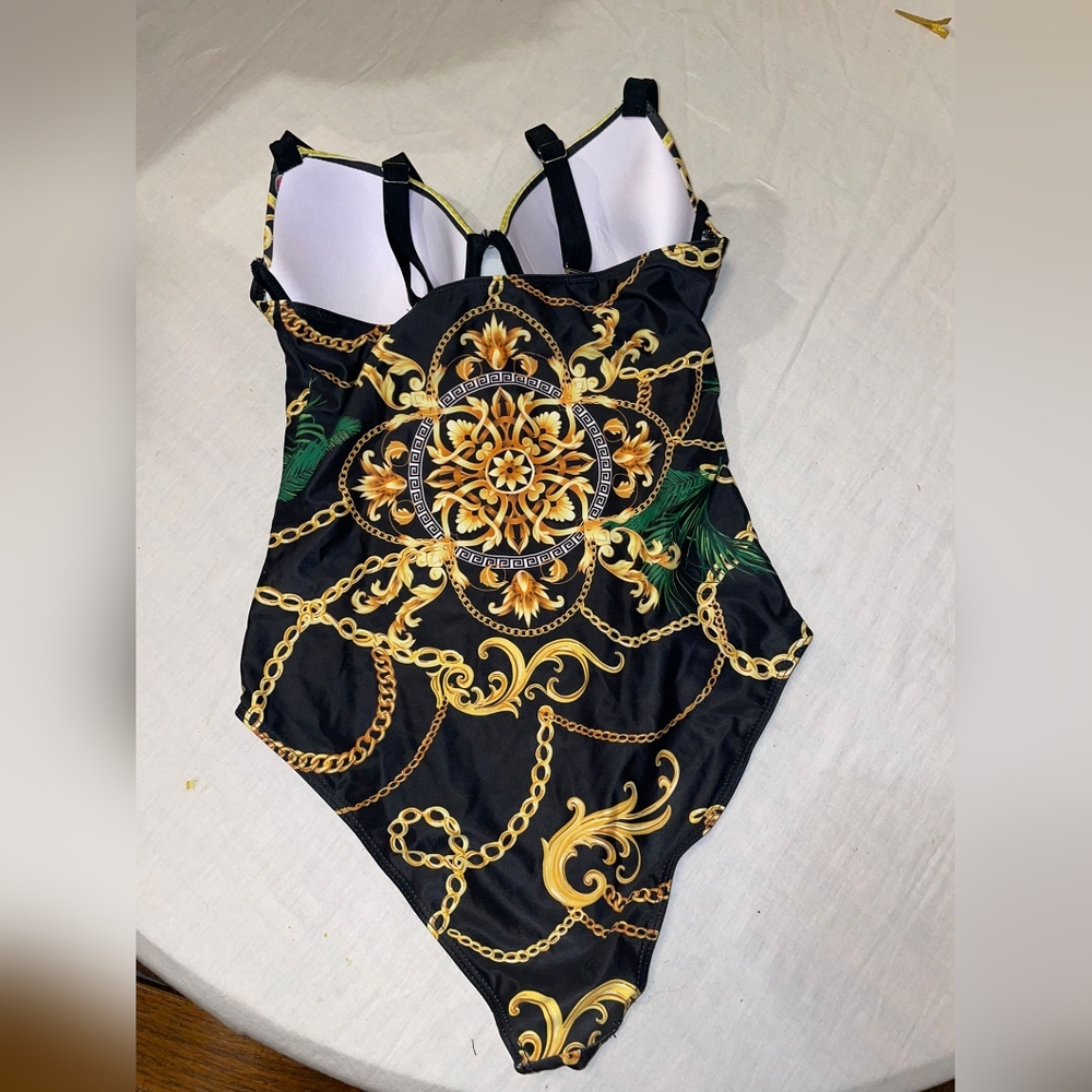 Bathing suit